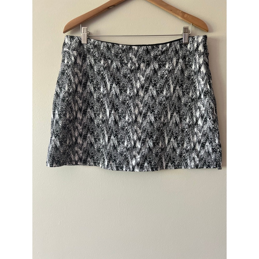 Tranquility by Colorado Clothing Black/White Skort XL